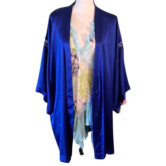 Victoria's Secret Other - Victoria’s Secret royal blue satin kimono robe with Chantilly lace insert medium